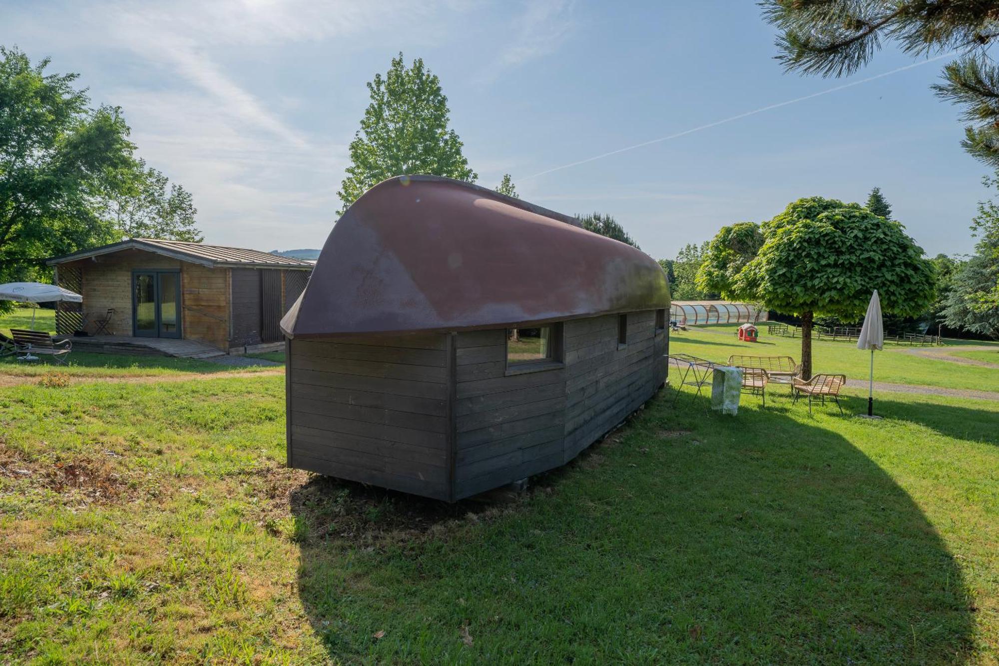 Le Village Des Monedieres Chamberet Exterior photo